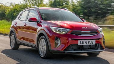 Kia Stonic - front tracking